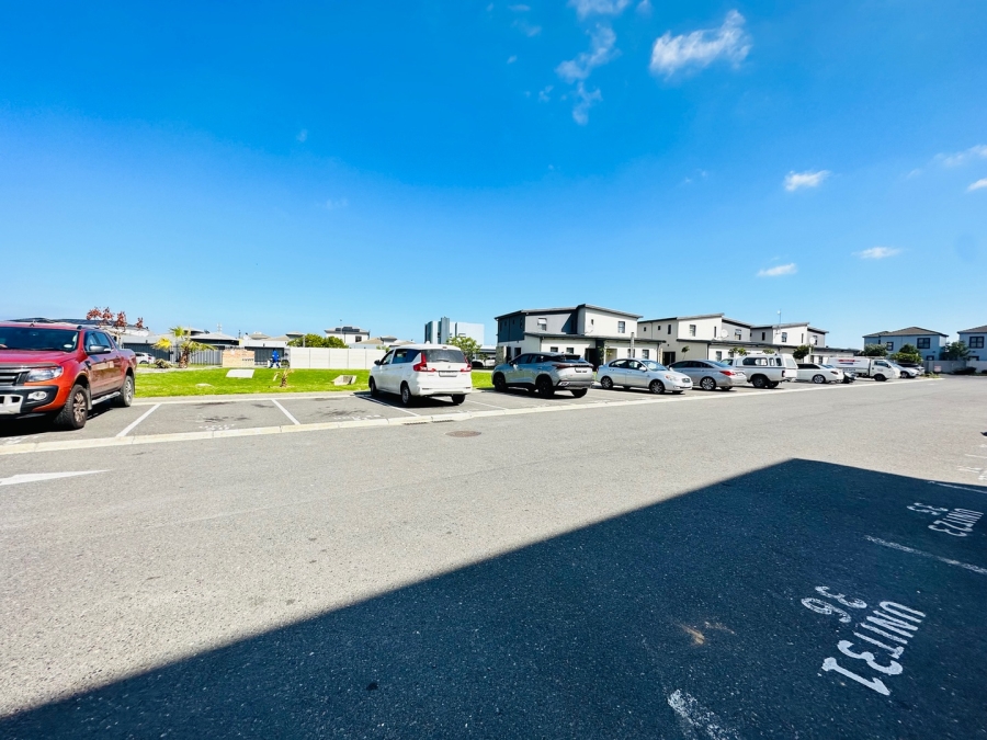2 Bedroom Property for Sale in Parklands North Western Cape